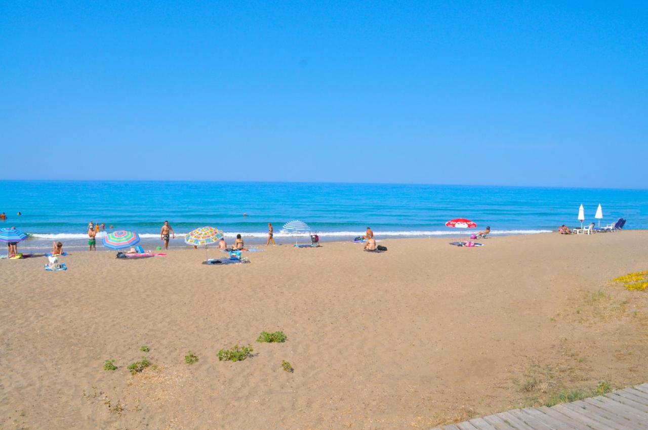 Villa Popi On The Beach Of Agios Gordios Agios Gordios  Exterior photo